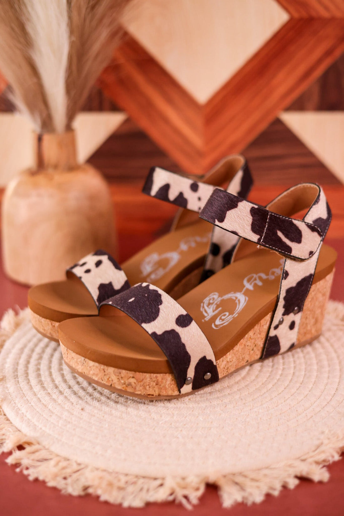 Bonita Cow Print Wedge - Whiskey Skies - VERY G