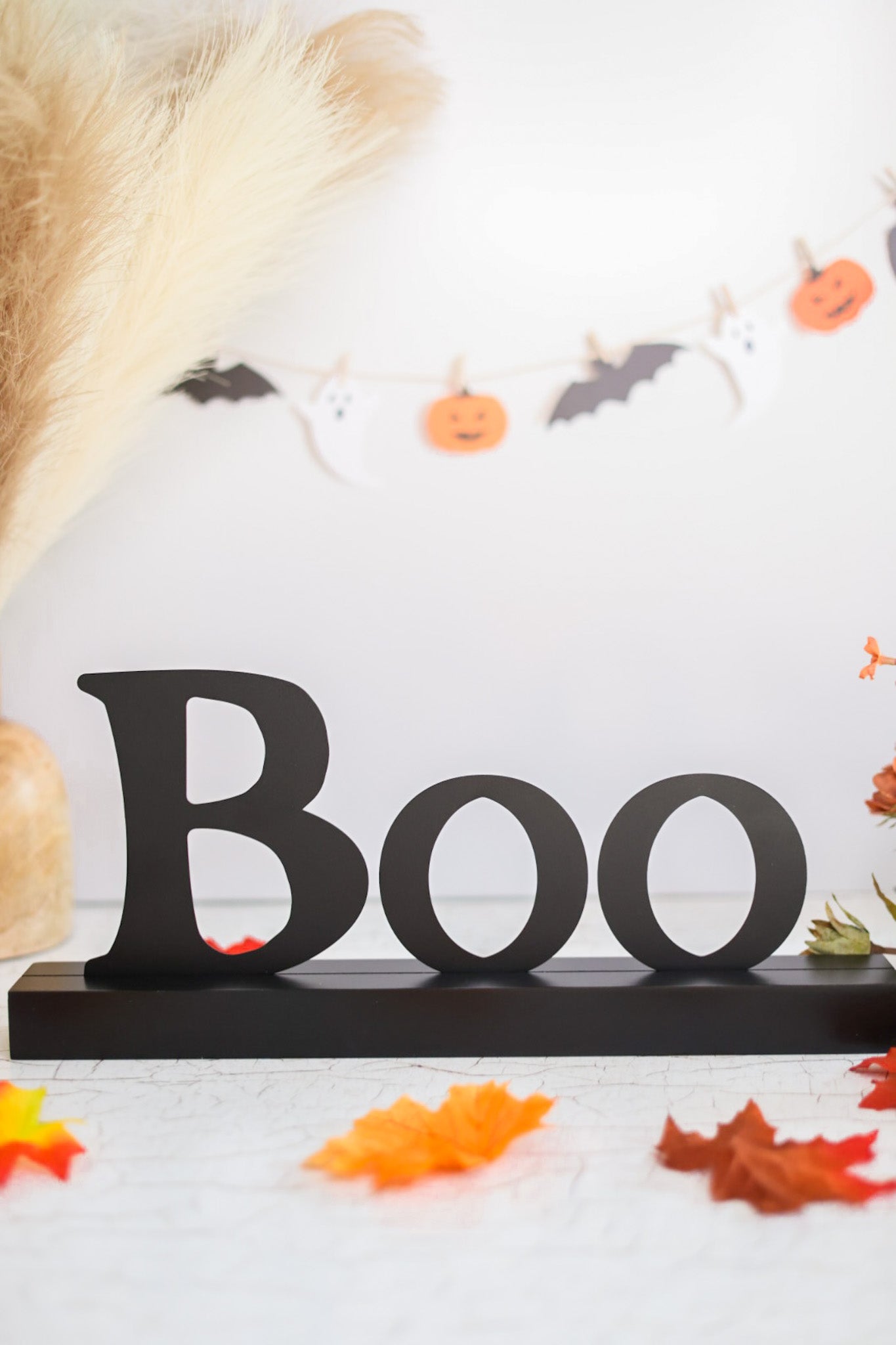 "Boo" Magnetic Word w/ Wood Base - Whiskey Skies - ROEDA STUDIO