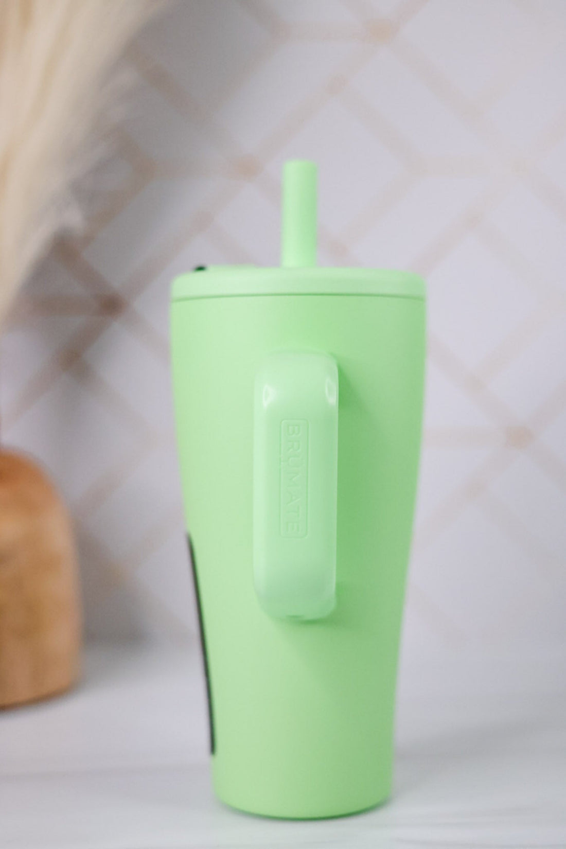 Brumate Kiwi 20oz Era Tumbler - Whiskey Skies - BRUMATE