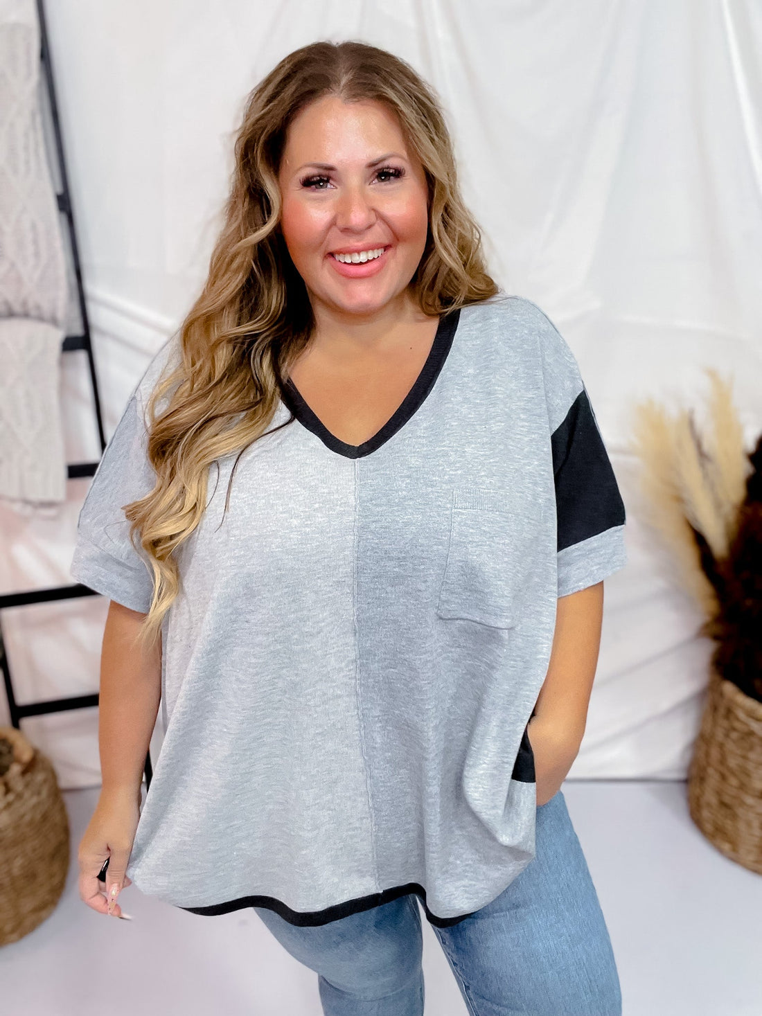 Charcoal Colorblock Relaxed Fit Top - Whiskey Skies - ANDREE BY UNIT