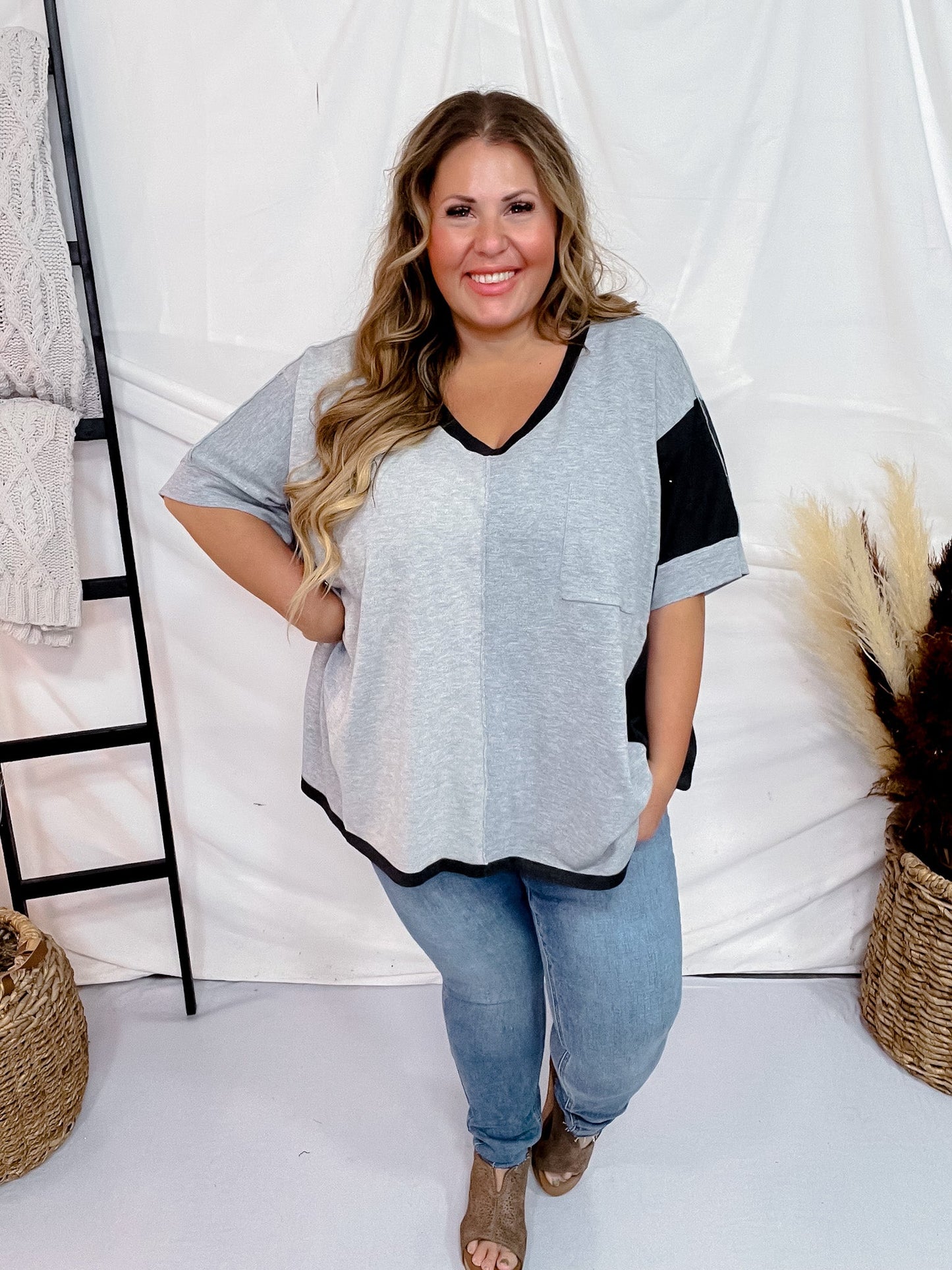 Charcoal Colorblock Relaxed Fit Top - Whiskey Skies - ANDREE BY UNIT