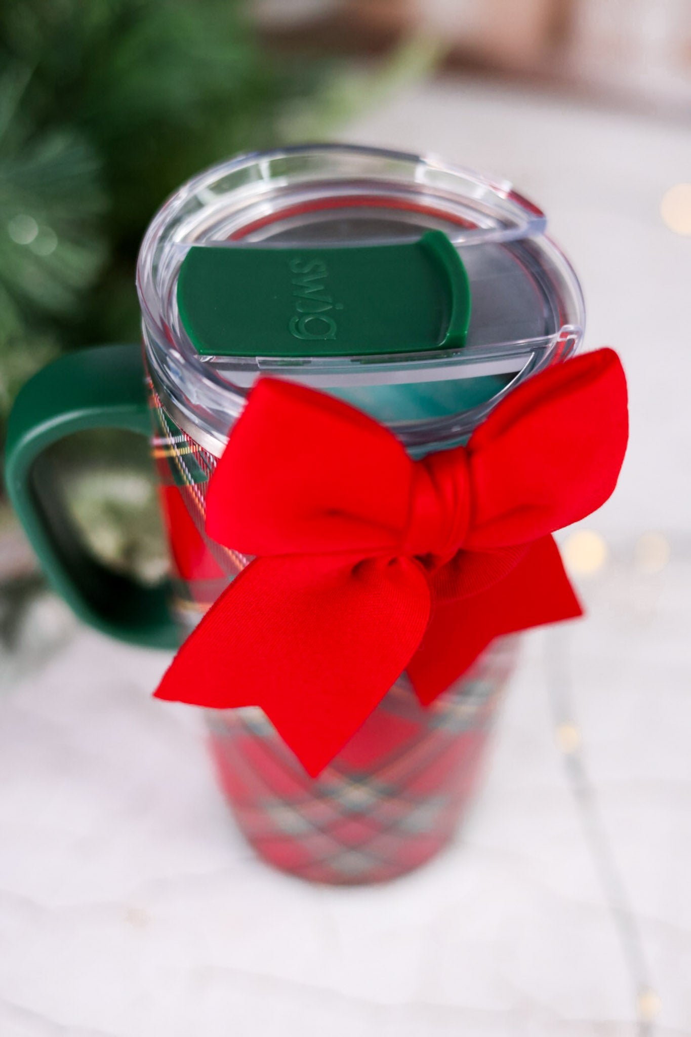 Christmas Plaid 22oz Travel Mug - Whiskey Skies - SWIG LIFE