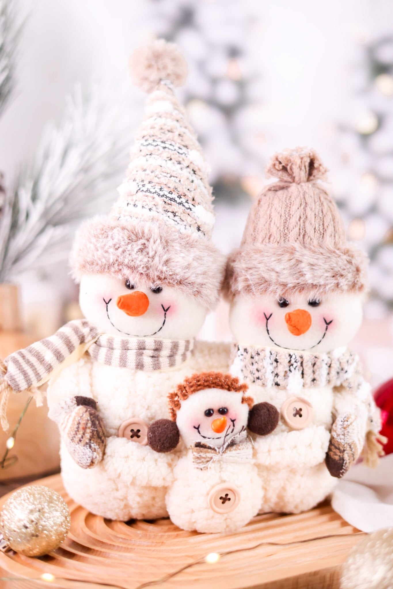 Cocoa Cream Snowman Family - Whiskey Skies - HANNA'S HANDIWORKS