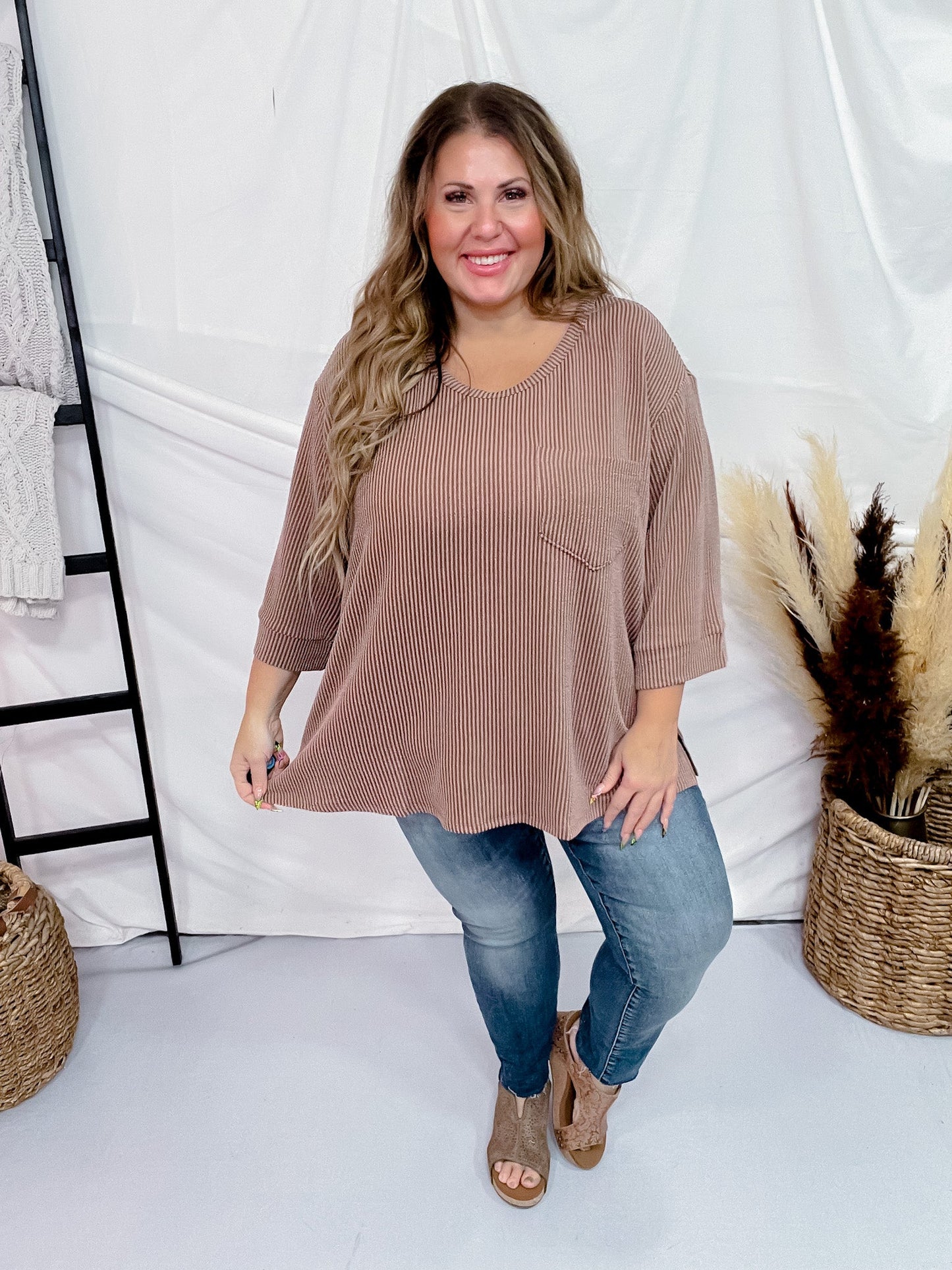 Coffee Ribbed 3/4 Sleeve Boxy Top - Whiskey Skies - ANDREE BY UNIT