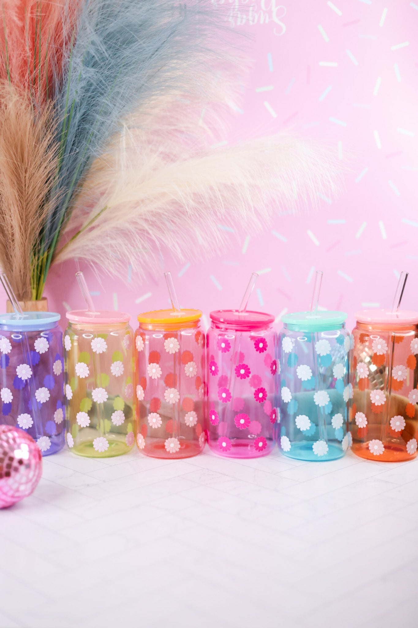 Colorful Daisy 20oz Glass Cups (6 Colors) - Whiskey Skies - THE DARLING EFFECT
