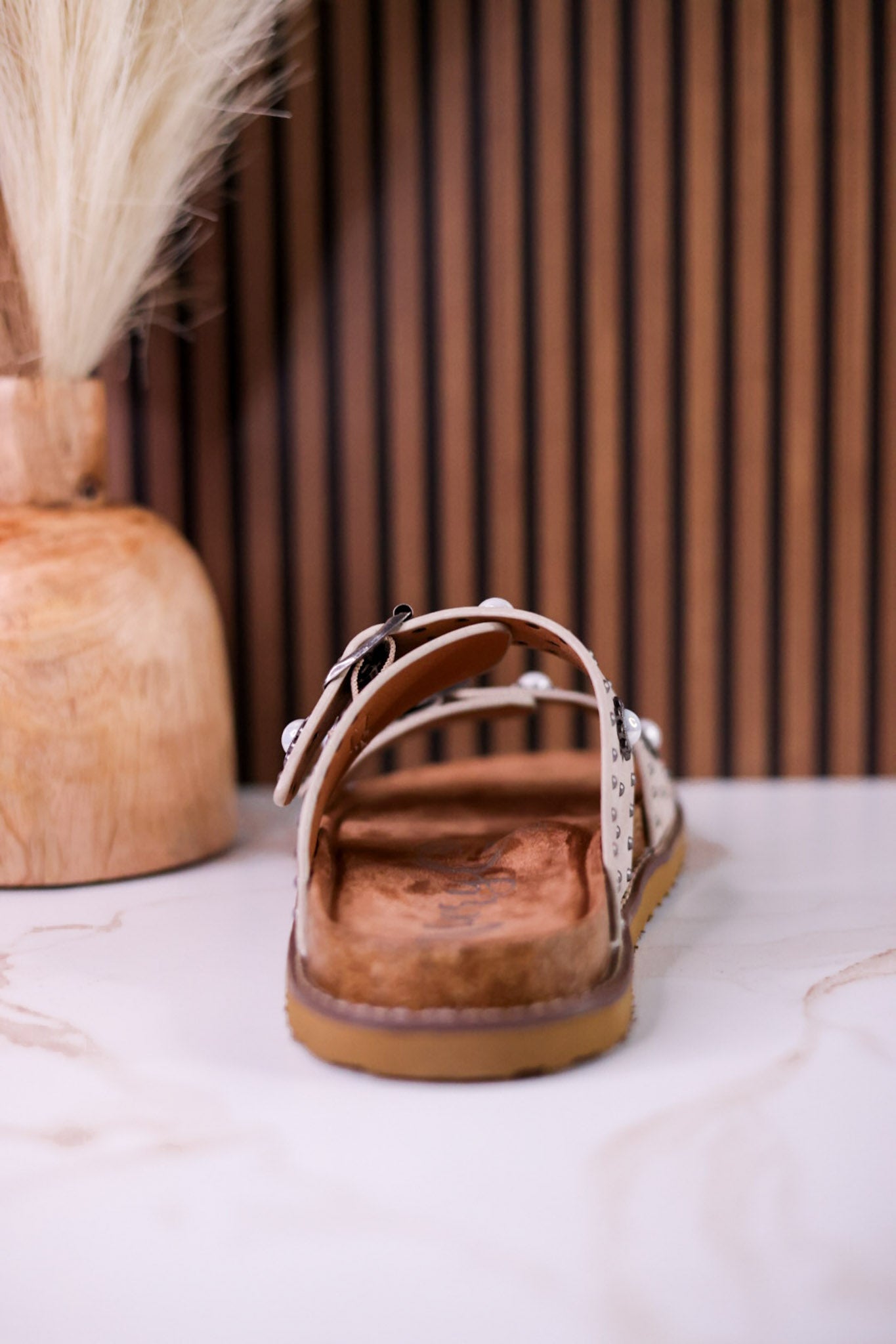 "Connie" Sandals With Studs & Flower Accents In Cream - Whiskey Skies - VERY G