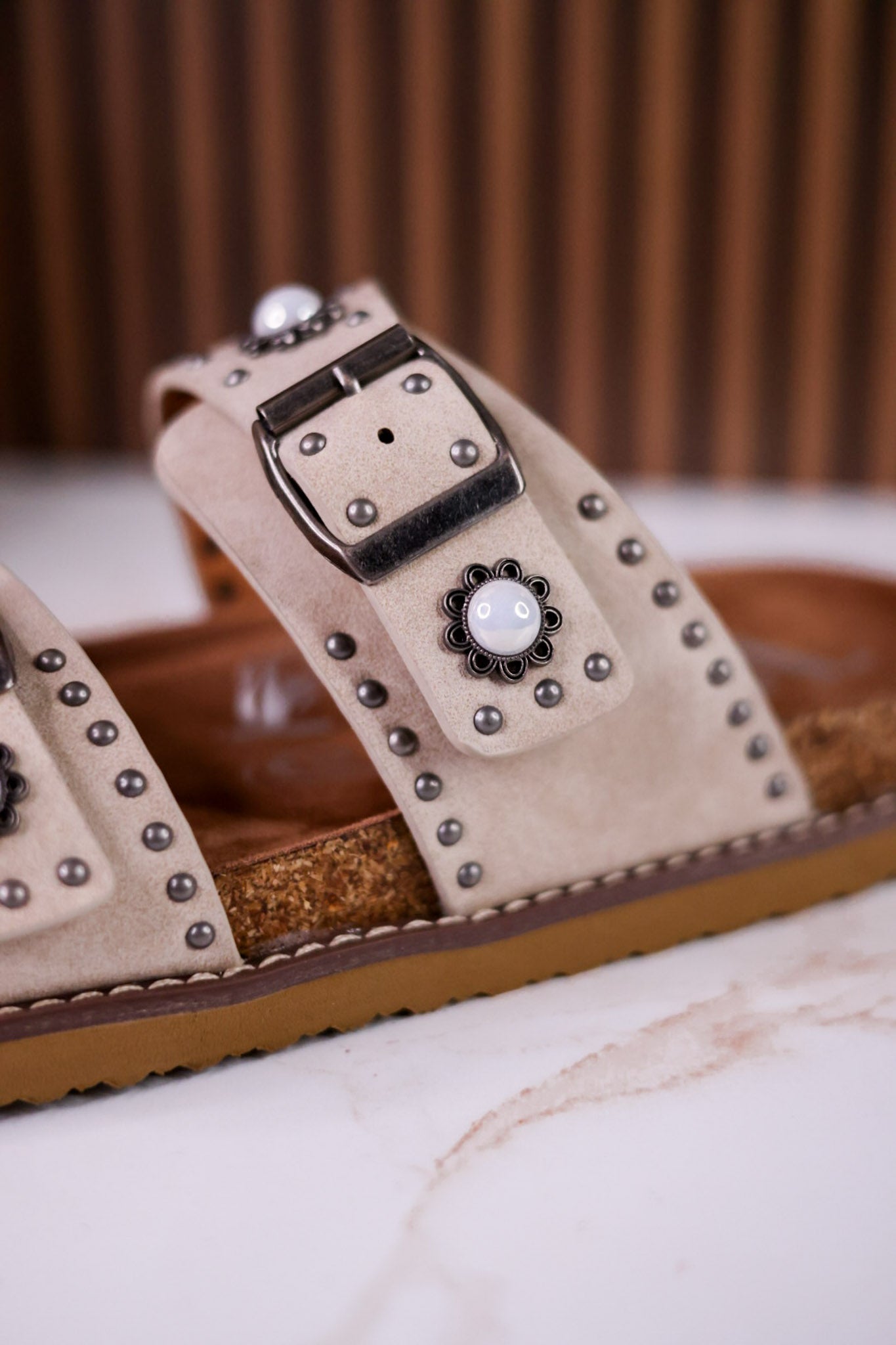 "Connie" Sandals With Studs & Flower Accents In Cream - Whiskey Skies - VERY G