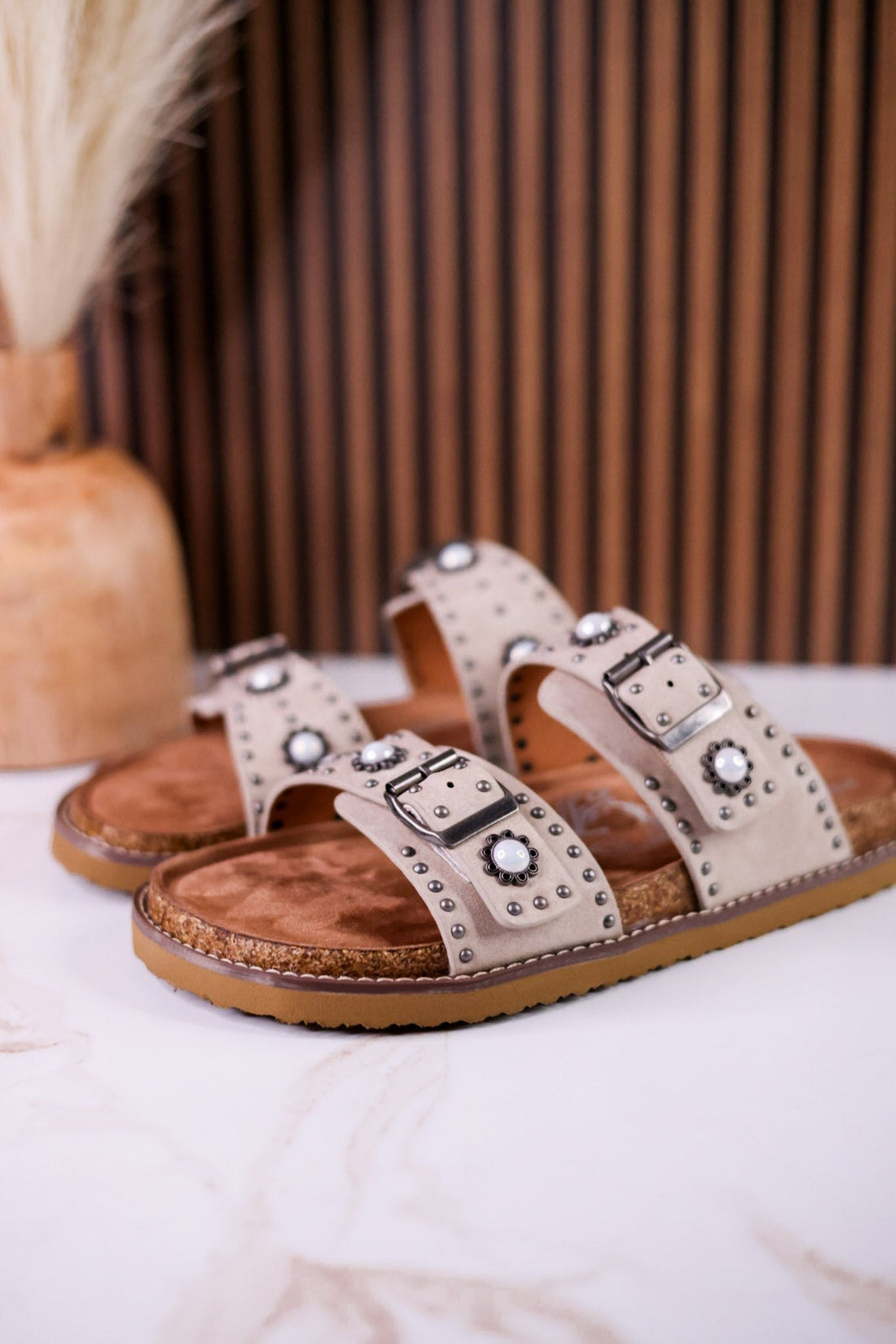 "Connie" Sandals With Studs & Flower Accents In Cream - Whiskey Skies - VERY G