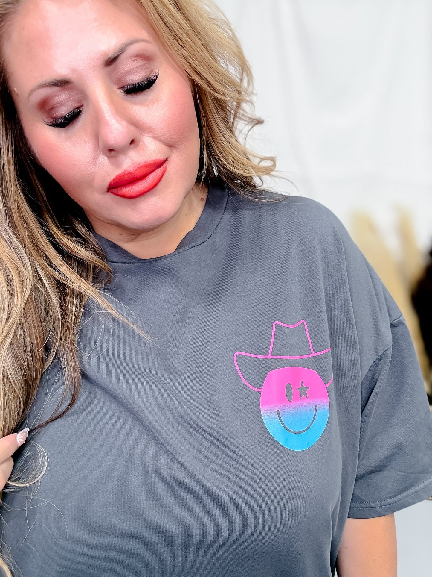 Country People Are My Kind Of People Graphic Tee - Whiskey Skies - BLUEVELVET