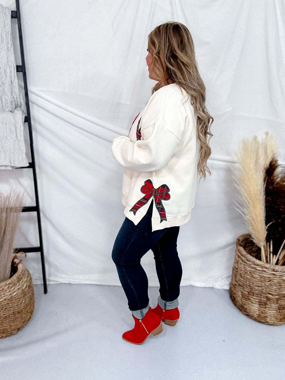 Cream Sweatshirt With Red Plaid "Merry" Patch - Whiskey Skies - BIBI