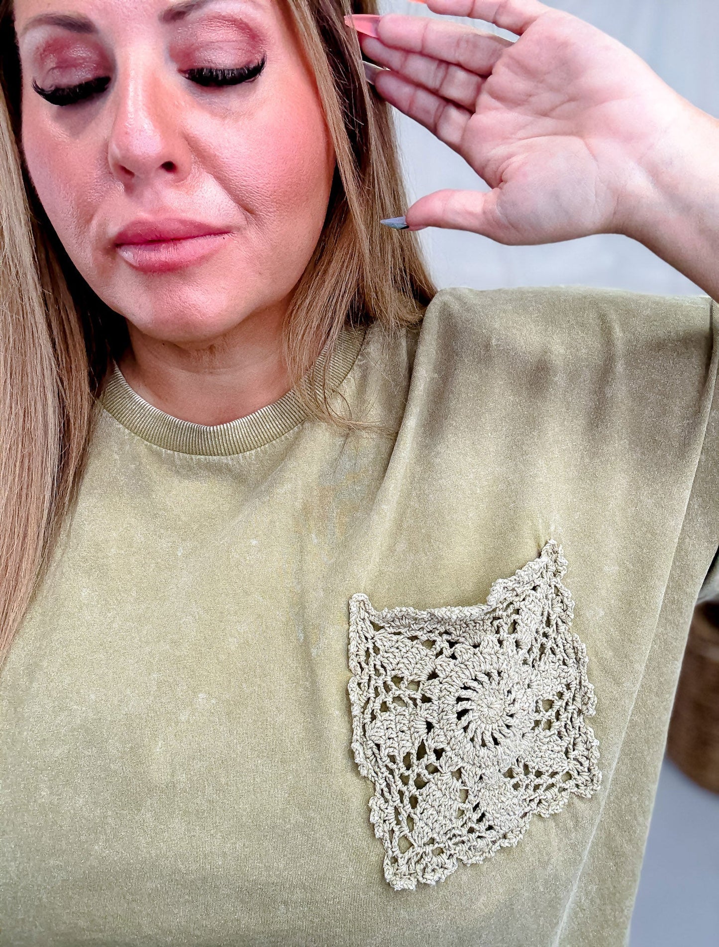 Crochet Pocket Faded Olive Mineral Washed Short Sleeve Top - Whiskey Skies - EASEL