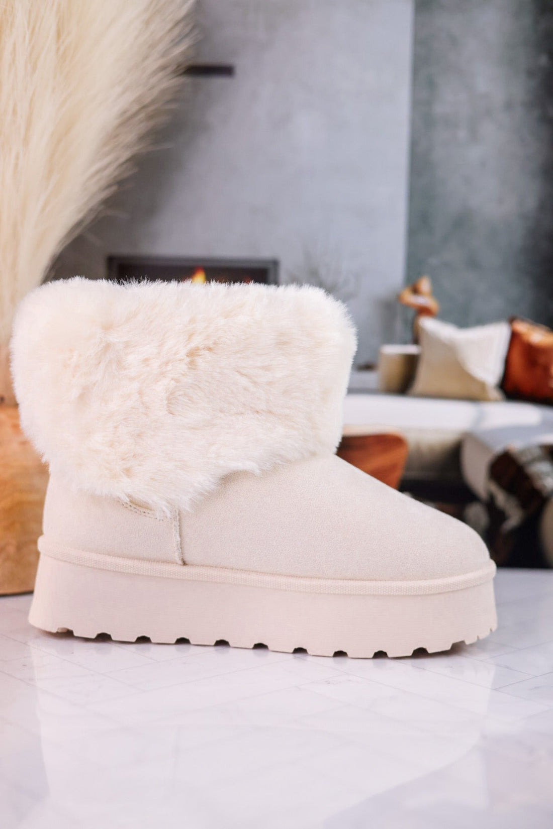 Everlie Faux Fur Lined Bootie in Cream - Whiskey Skies - VERY G