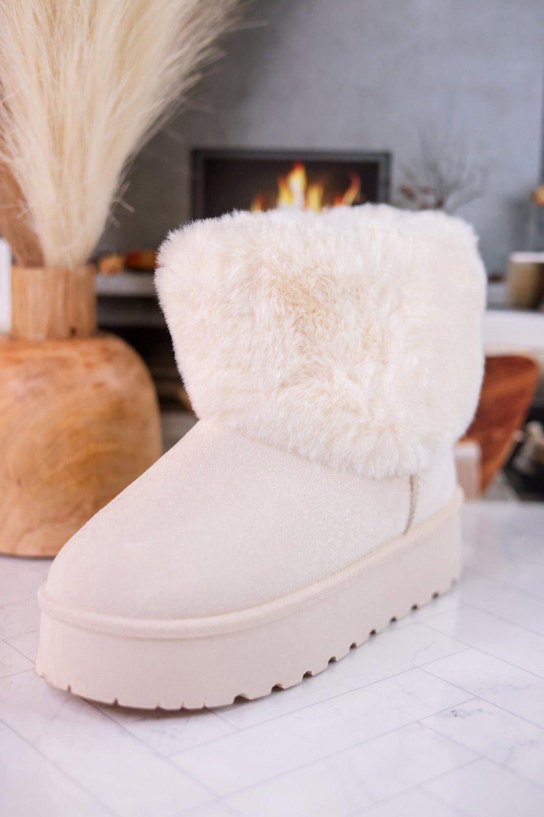 Everlie Faux Fur Lined Bootie in Cream - Whiskey Skies - VERY G