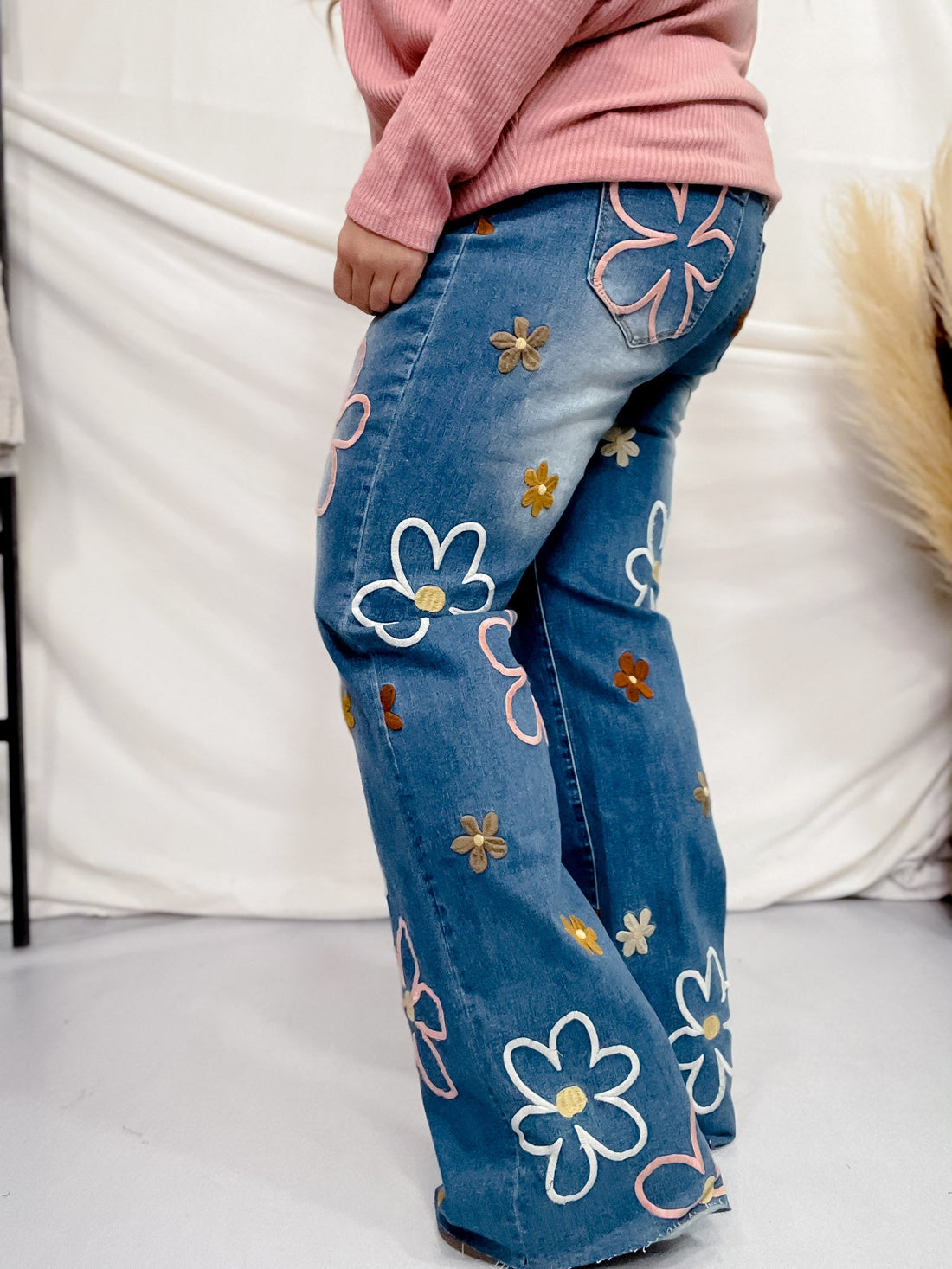 Floral Embroidered Straight Leg Jeans - Whiskey Skies - OLI & HALI