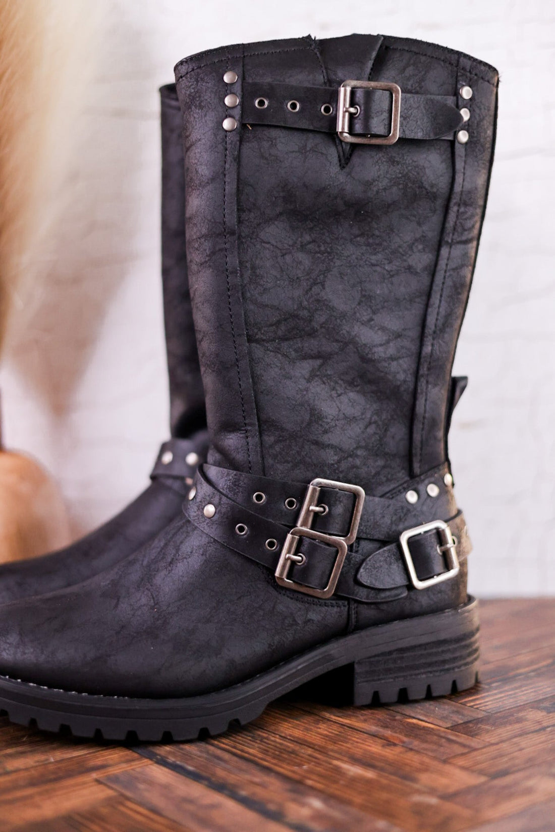 Forever Boots with Buckle Details in Black - Whiskey Skies - VERY G