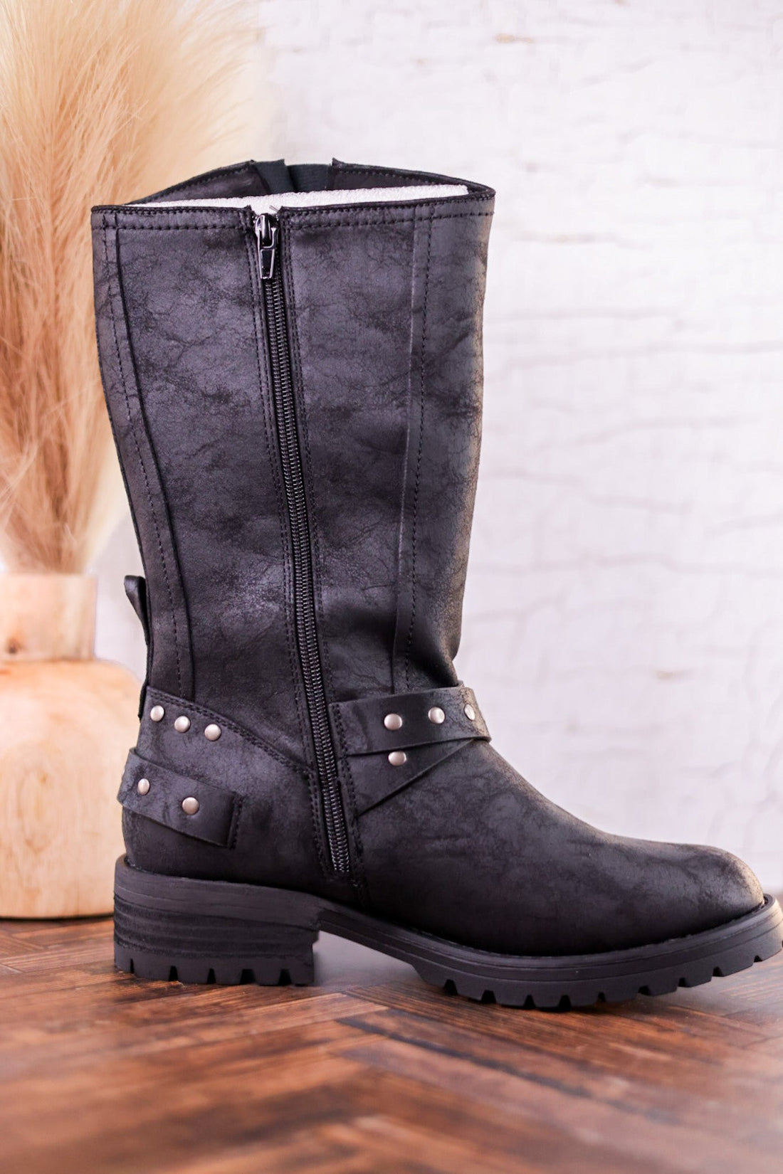 Forever Boots with Buckle Details in Black - Whiskey Skies - VERY G