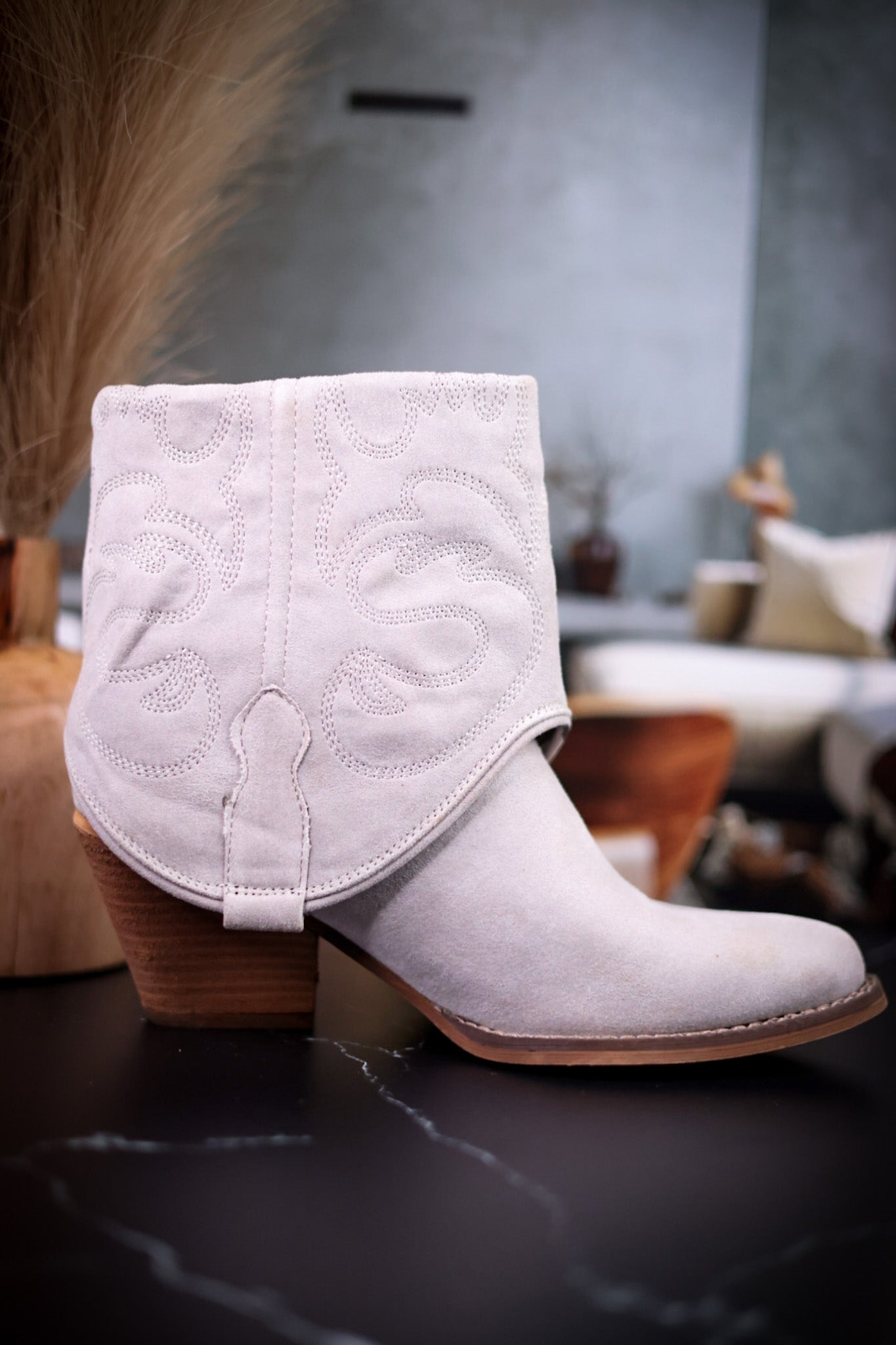 Frost Grey Saylor Ankle Boots - Whiskey Skies - VERY G