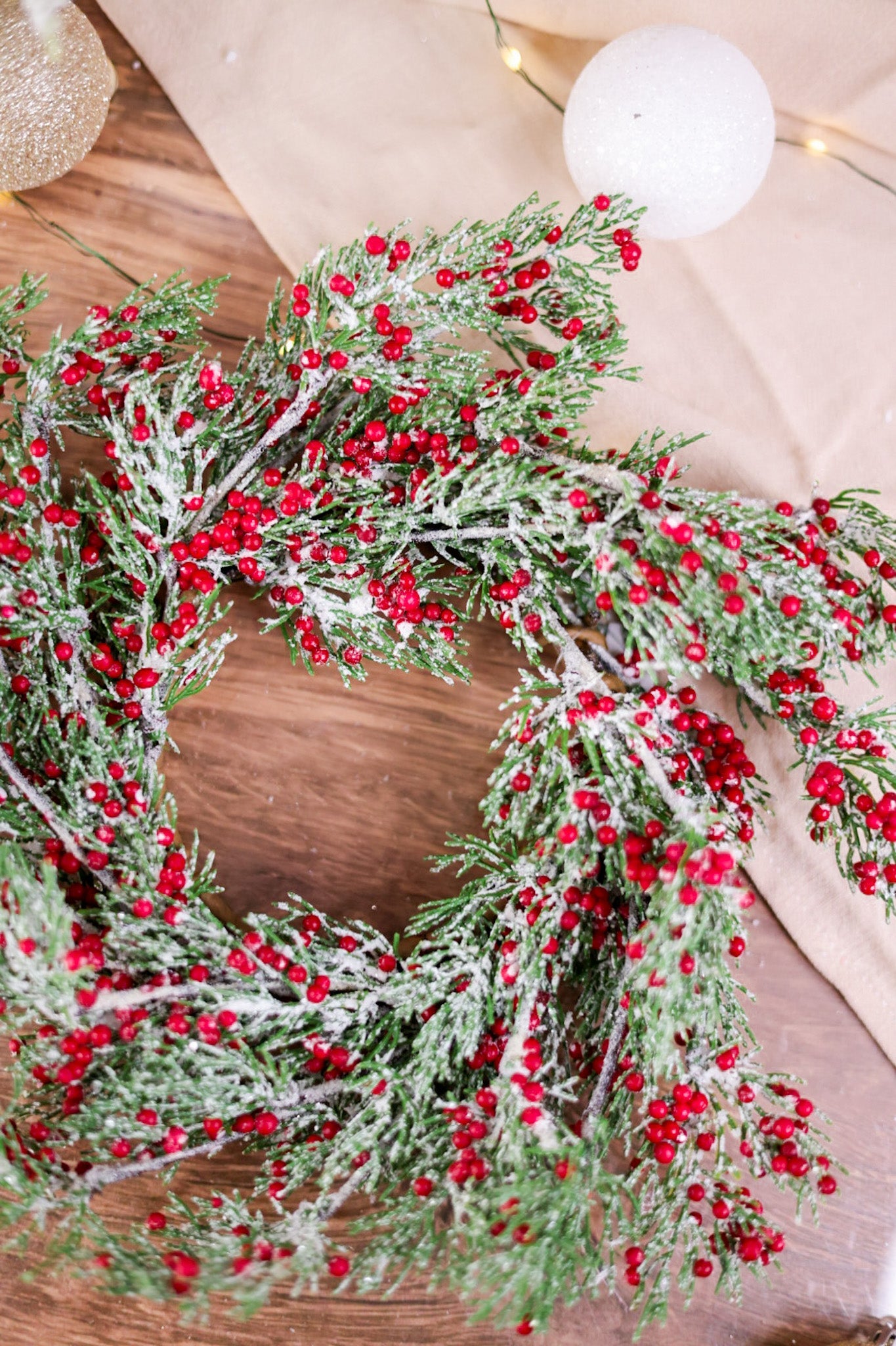 Frosted Cedar and Red Berries 4.5" Ring - Whiskey Skies - SULLIVANS