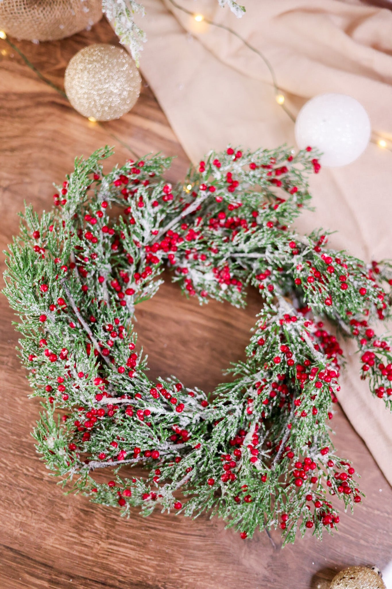 Frosted Cedar and Red Berries 4.5" Ring - Whiskey Skies - SULLIVANS