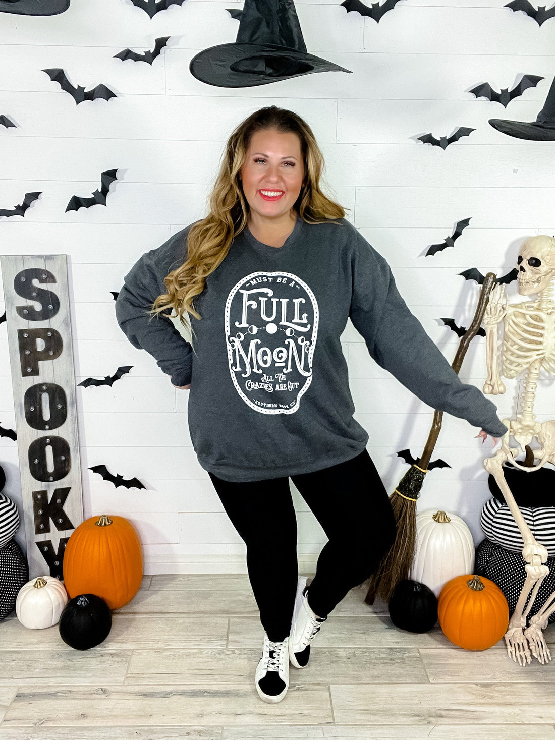 Full Moon Graphic Sweatshirt - Whiskey Skies - SOUTHERN BLISS COMPANY