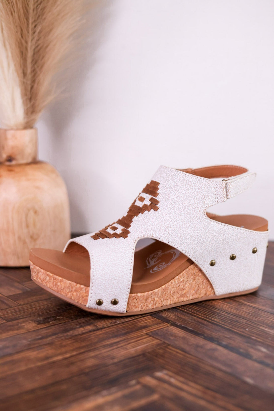 Hana Crackle Effect Wedges W/ Tan Aztec Pattern - Whiskey Skies - VERY G