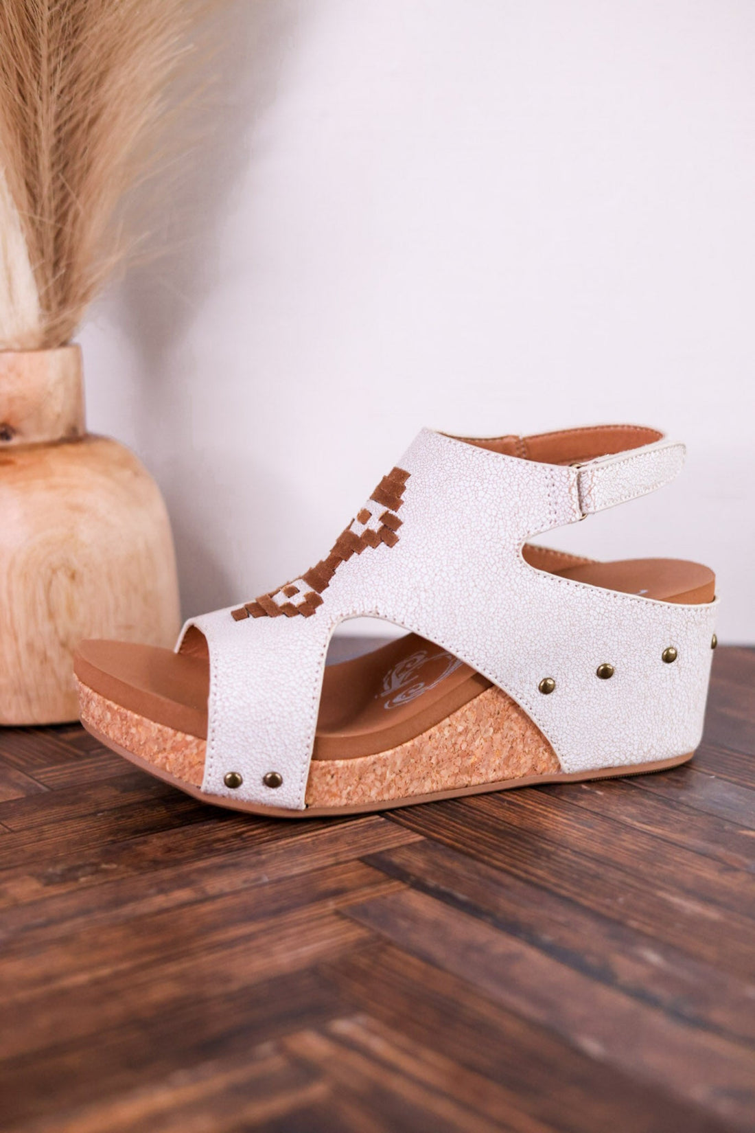 Hana Crackle Effect Wedges W/ Tan Aztec Pattern - Whiskey Skies - VERY G