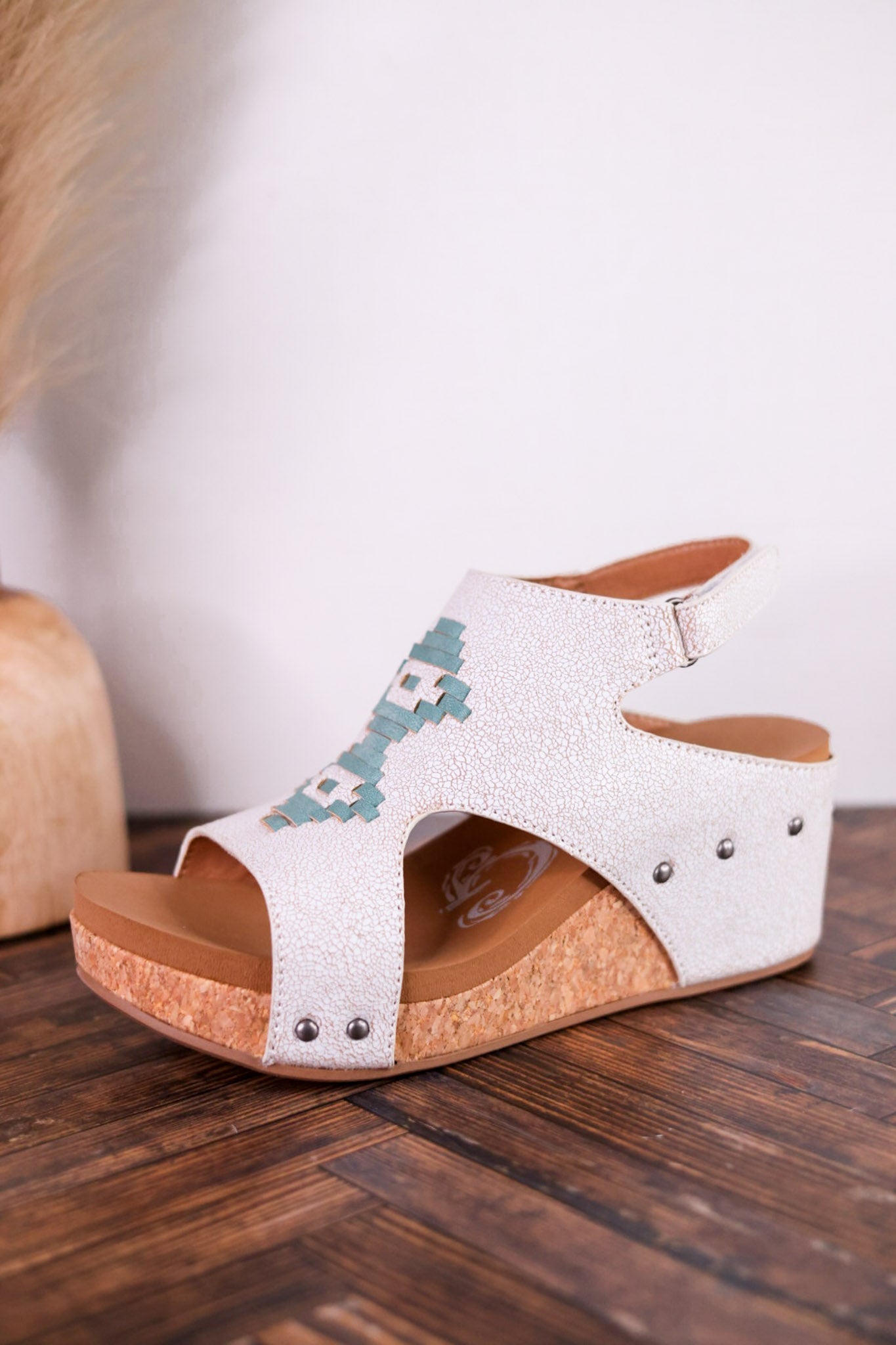 Hana Crackle Effect Wedges W/ Turquoise Aztec Pattern - Whiskey Skies - VERY G
