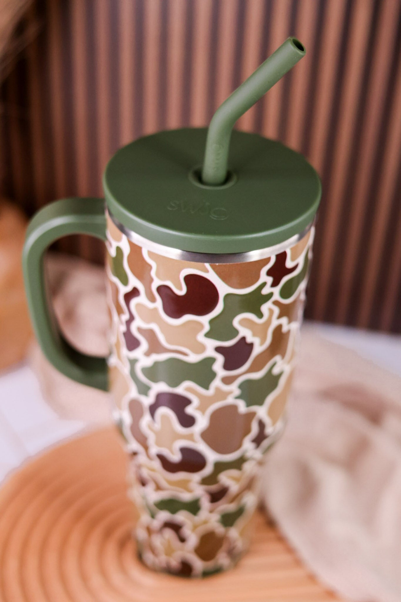 Hunting Camo 40oz Mega Mug - Whiskey Skies - SWIG LIFE