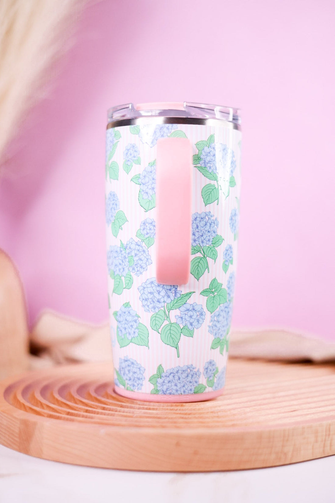 Hydrangeas 22oz Travel Mug - Whiskey Skies - SWIG LIFE