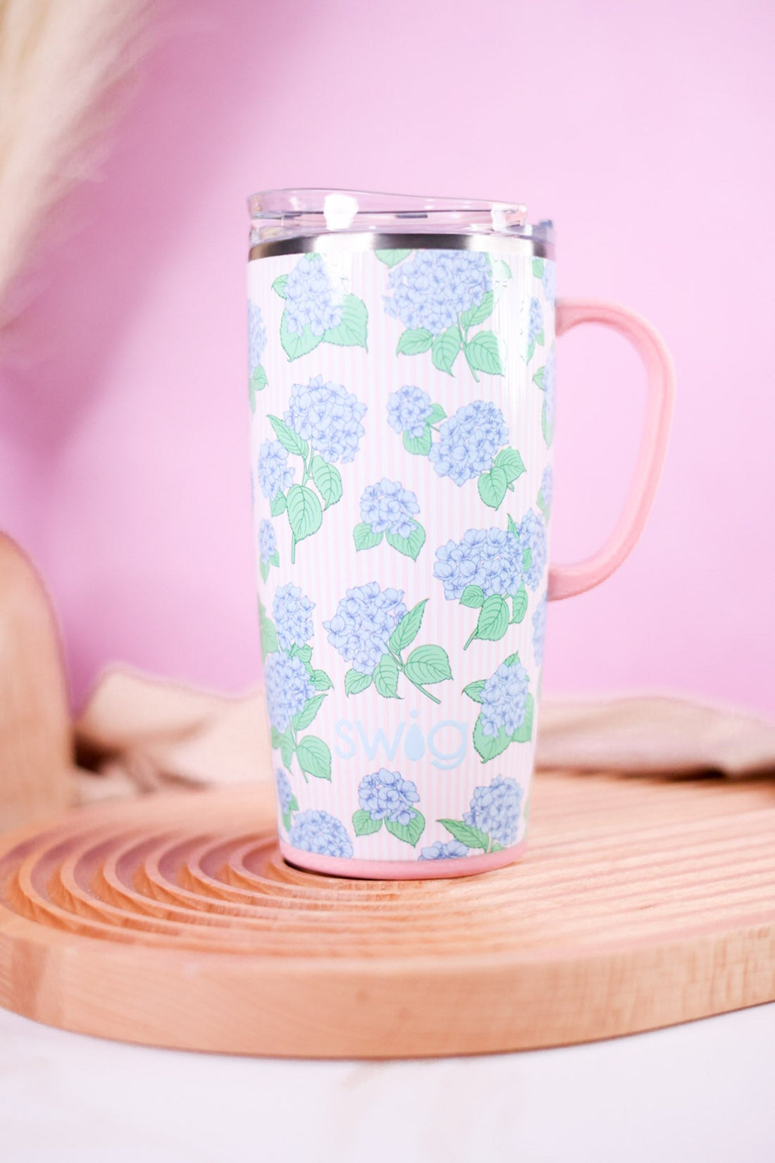Hydrangeas 22oz Travel Mug - Whiskey Skies - SWIG LIFE