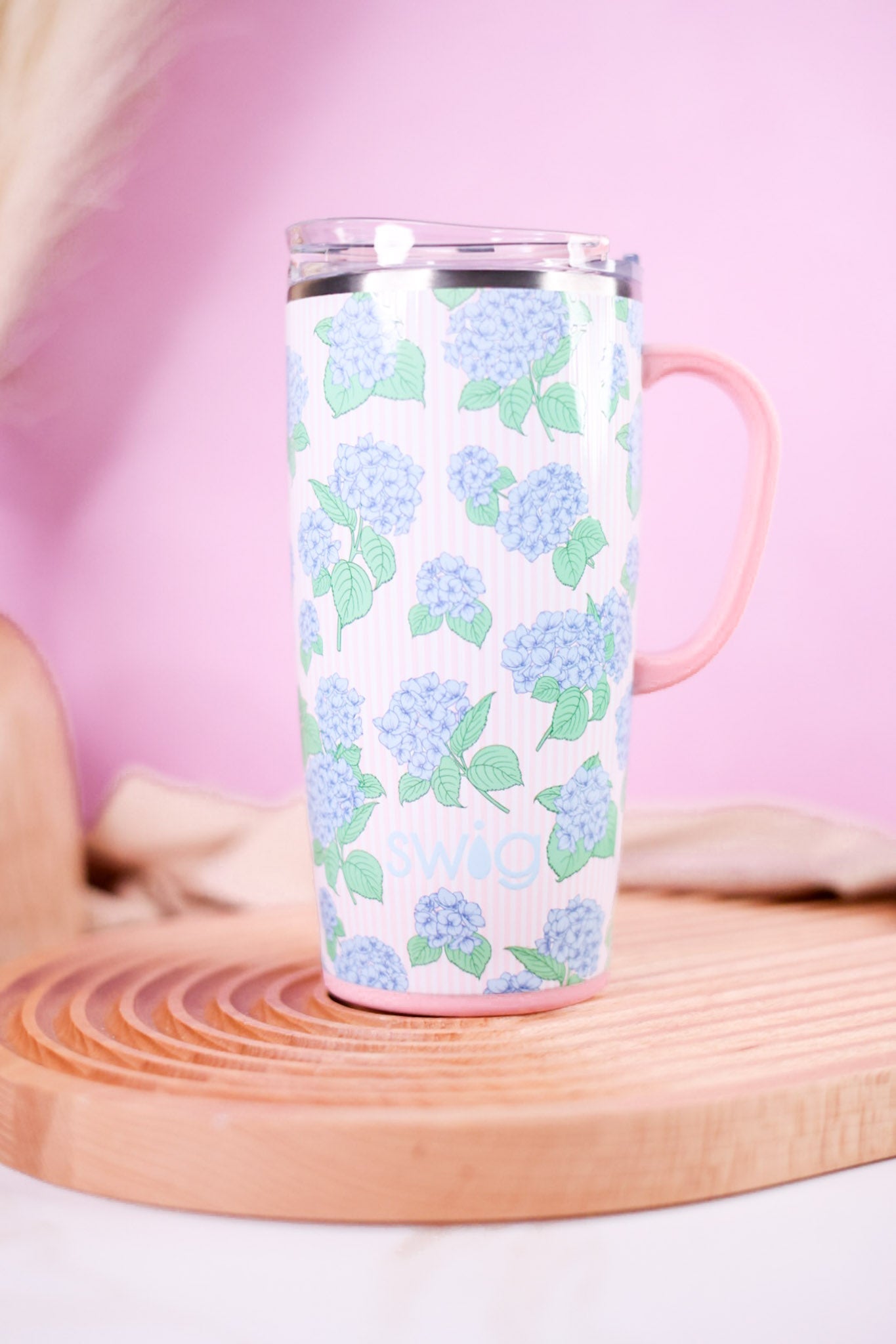 Hydrangeas 22oz Travel Mug - Whiskey Skies - SWIG LIFE