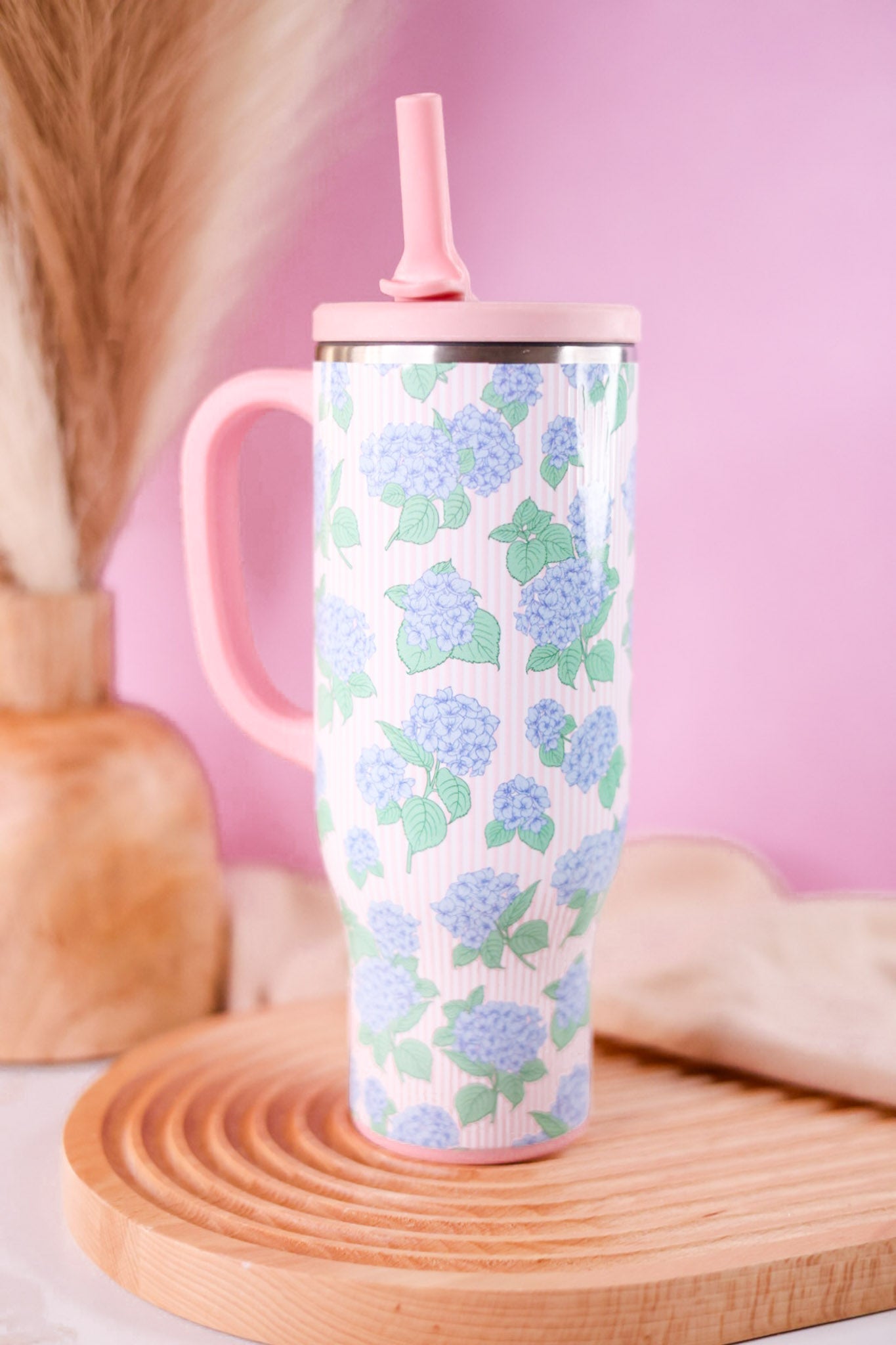 Hydrangeas 30oz Mega Mug - Whiskey Skies - SWIG LIFE