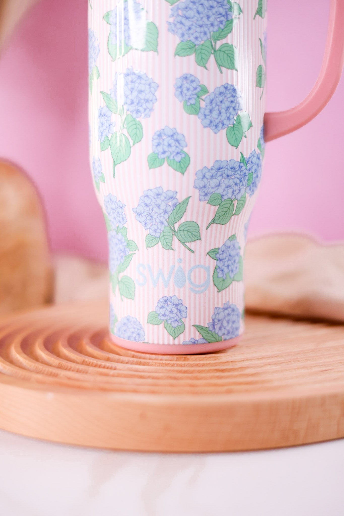 Hydrangeas 30oz Mega Mug - Whiskey Skies - SWIG LIFE
