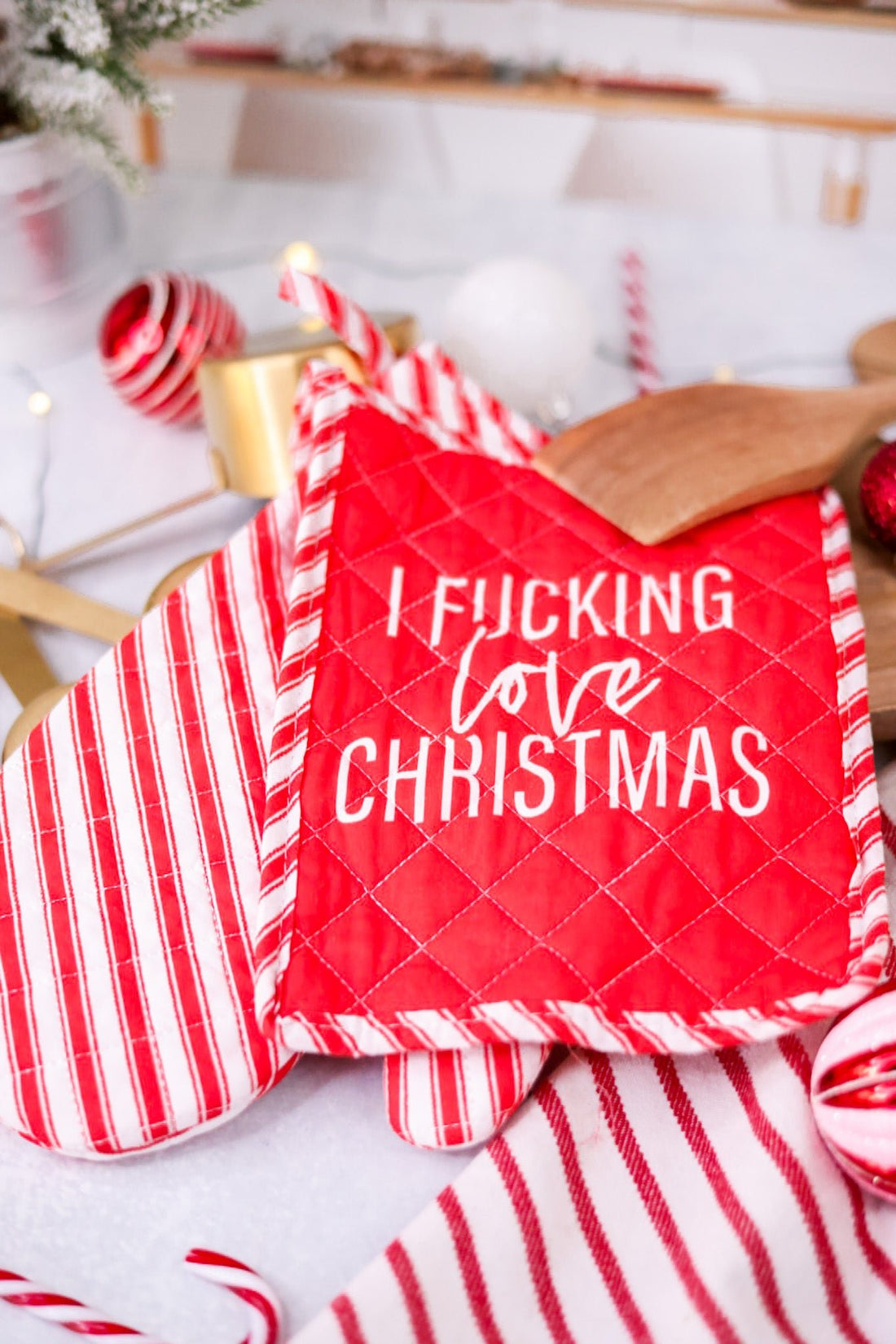 I Fu@king Love Christmas Oven Mitt & Pot Holder - Whiskey Skies - TOTALEE GIFT