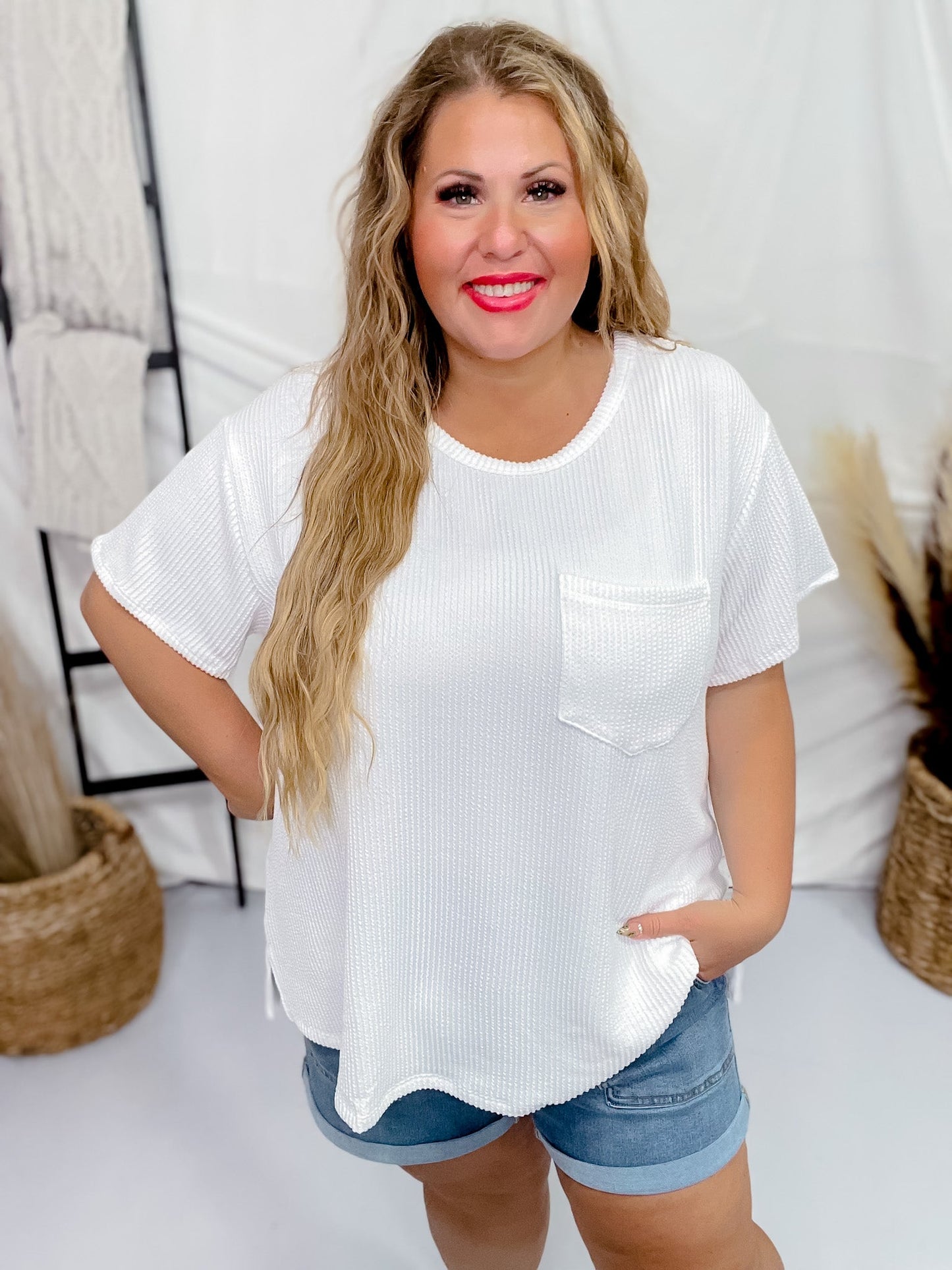 Ivory Ribbed Short Sleeve Tunic Top - Whiskey Skies - ANDREE BY UNIT