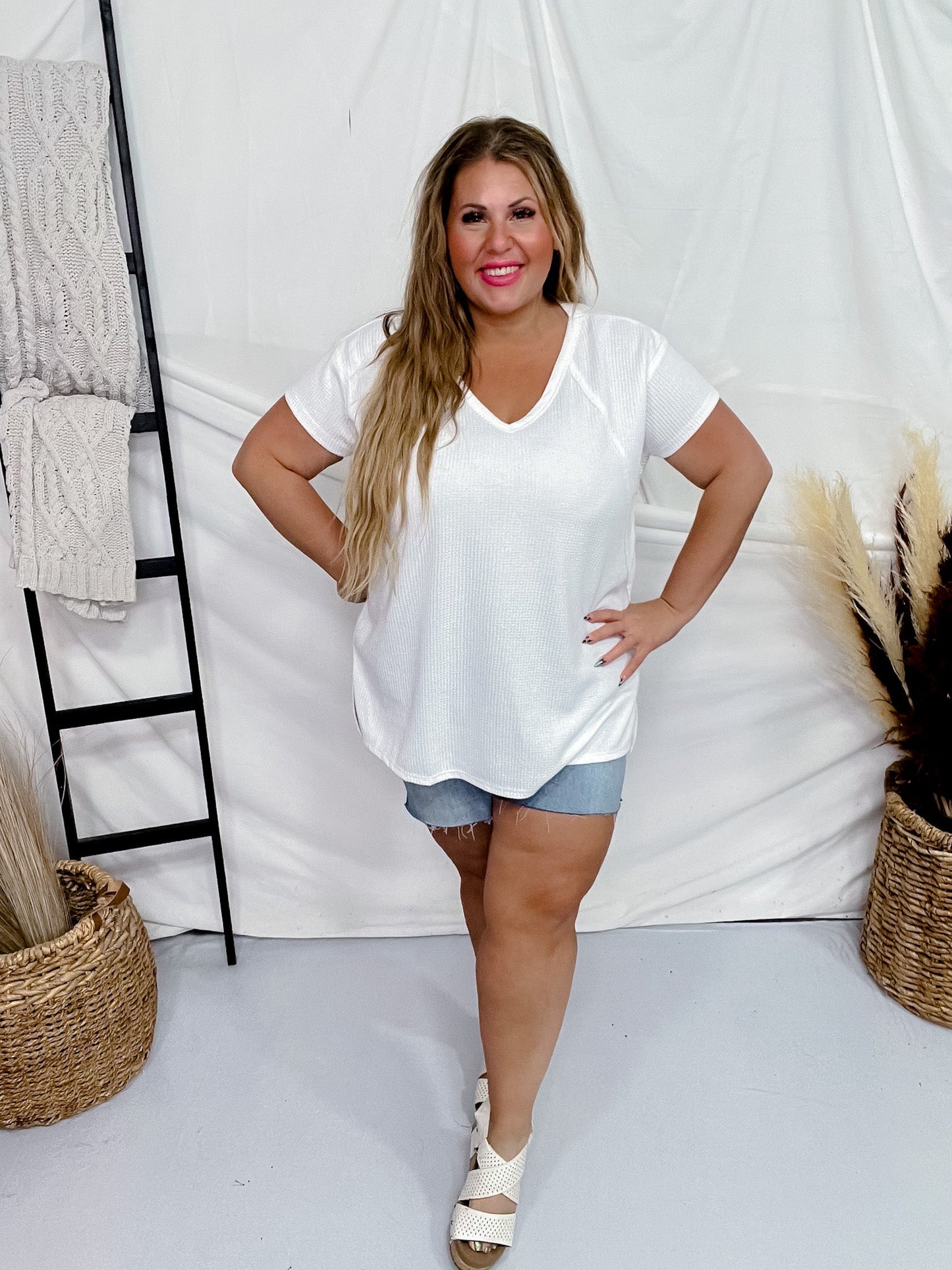 Ivory Short Sleeve Hi - Low Tunic Top - Whiskey Skies - ANDREE BY UNIT