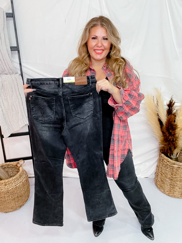 Judy Blue Fields + Fences Tummy Control Straight Leg Jeans (0-24W)