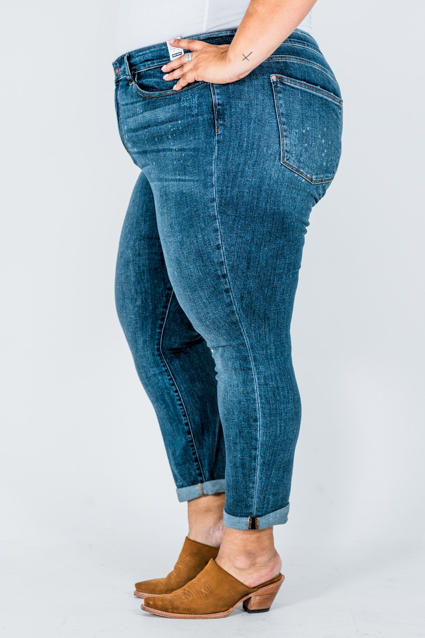 Judy Blue Bleach Splash Boyfriend Jeans - Whiskey Skies - JUDY BLUE
