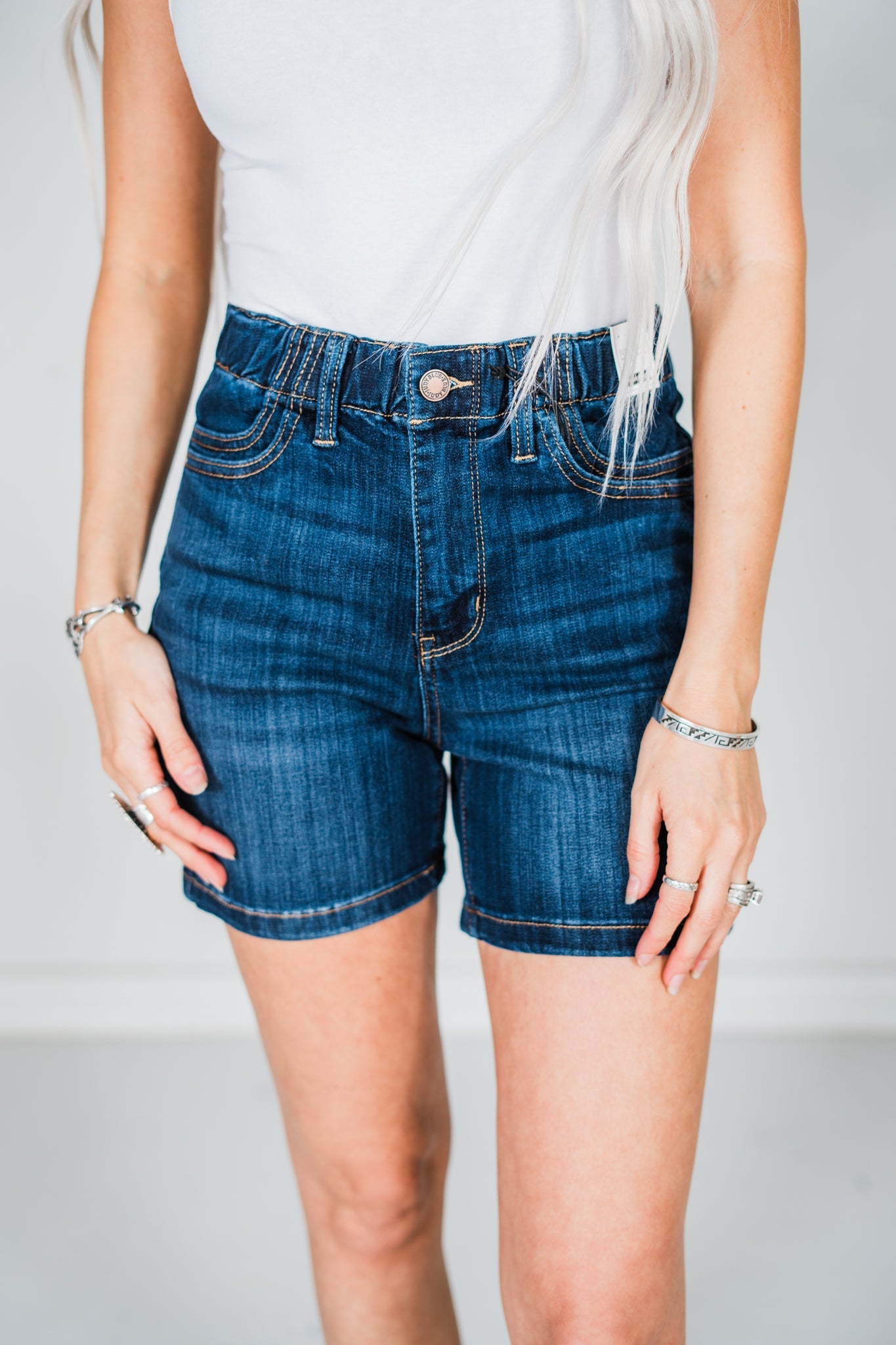 Elastic jean shorts online