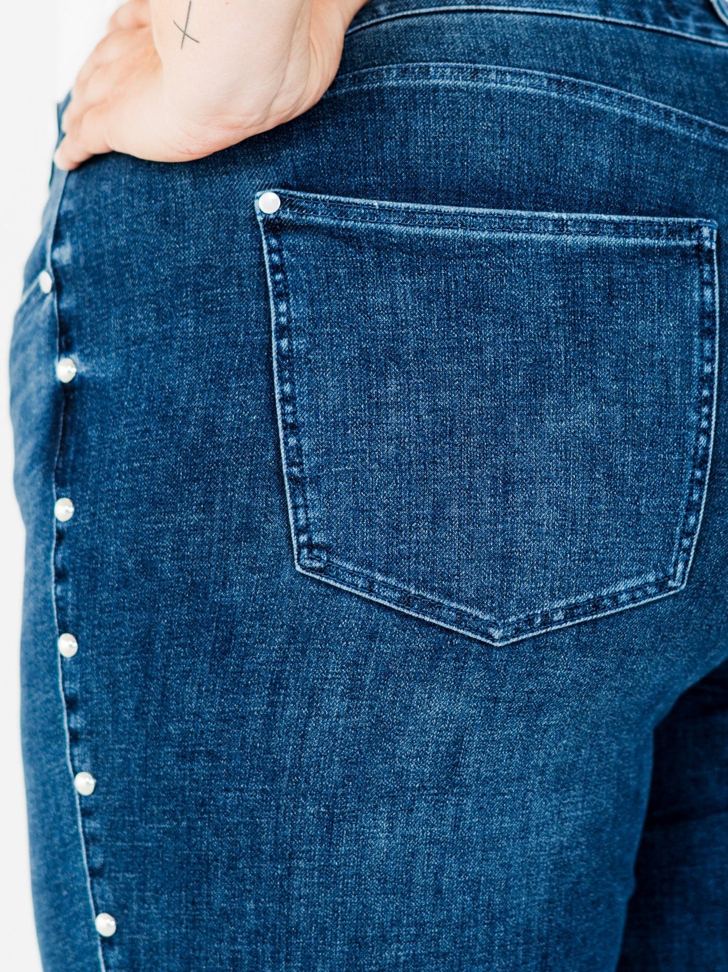 Judy Blue High - Waist Dome Studded Straight Jeans - Whiskey Skies - JUDY BLUE