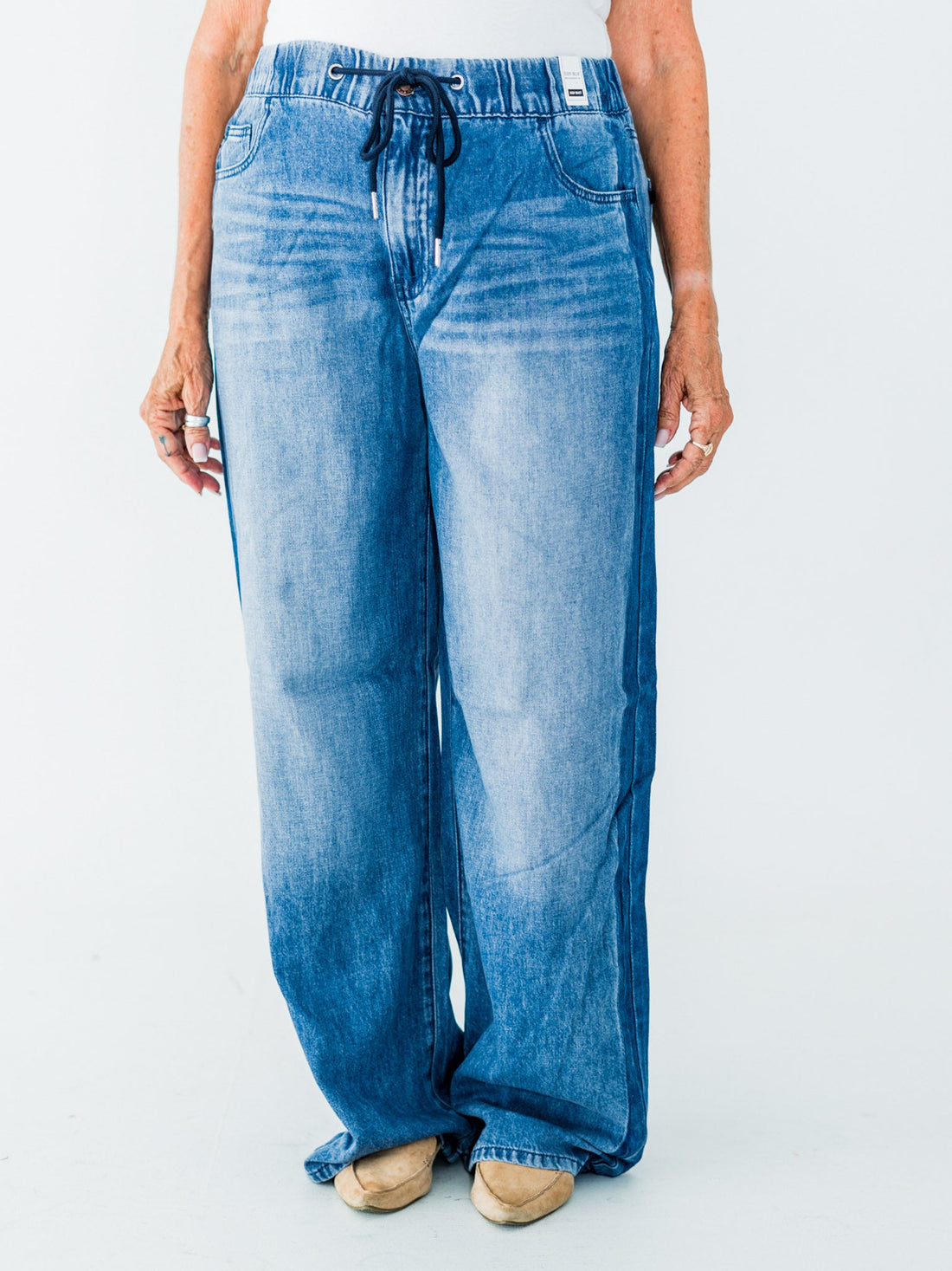Judy Blue High - Waist Feather - Weight Wilhemina Elastic Waist Band Jeans - Whiskey Skies - JUDY BLUE