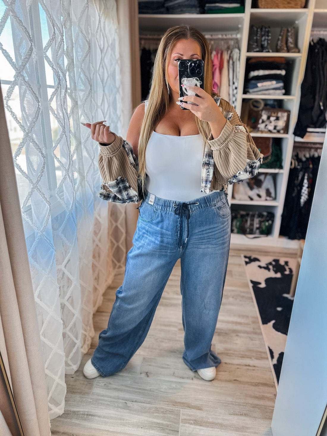 Judy Blue High - Waist Feather - Weight Wilhemina Elastic Waist Band Jeans - Whiskey Skies - JUDY BLUE