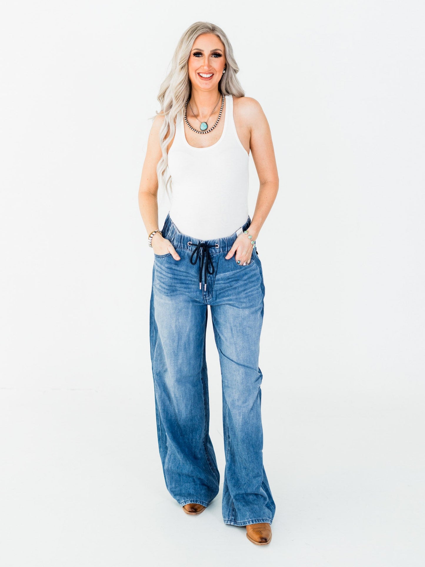 Judy Blue High - Waist Feather - Weight Wilhemina Elastic Waist Band Jeans - Whiskey Skies - JUDY BLUE