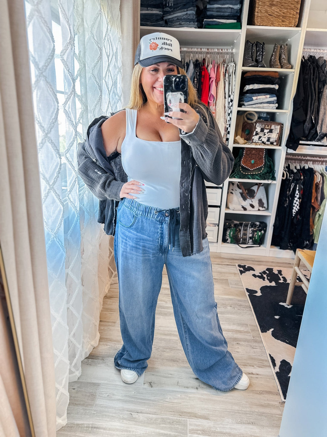 Judy Blue High - Waist Feather - Weight Wilhemina Elastic Waist Band Jeans - Whiskey Skies - JUDY BLUE