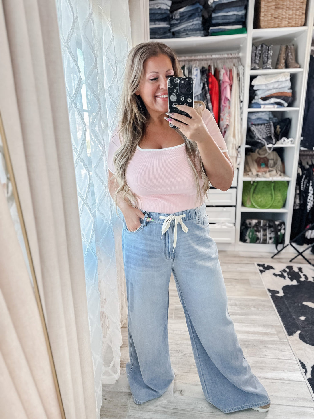 Judy Blue High - Waist Featherweight Palazzo Shadow Pocket Jeans - Whiskey Skies - JUDY BLUE