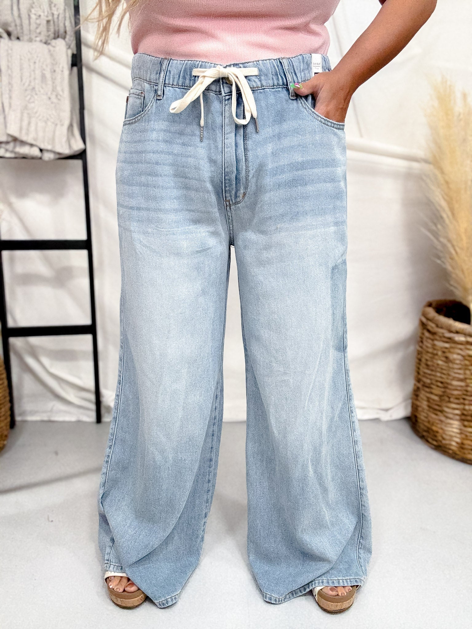 Judy Blue High-Waist Featherweight Palazzo Shadow Pocket Jeans