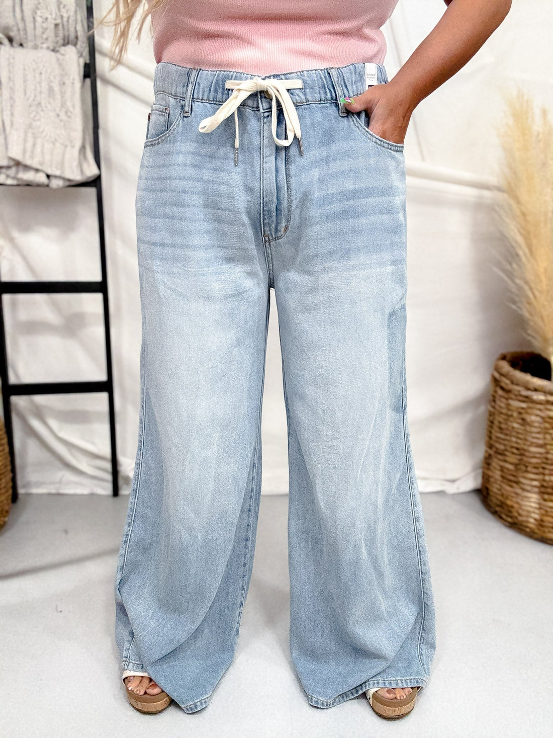 Judy Blue High - Waist Featherweight Palazzo Shadow Pocket Jeans - Whiskey Skies - JUDY BLUE