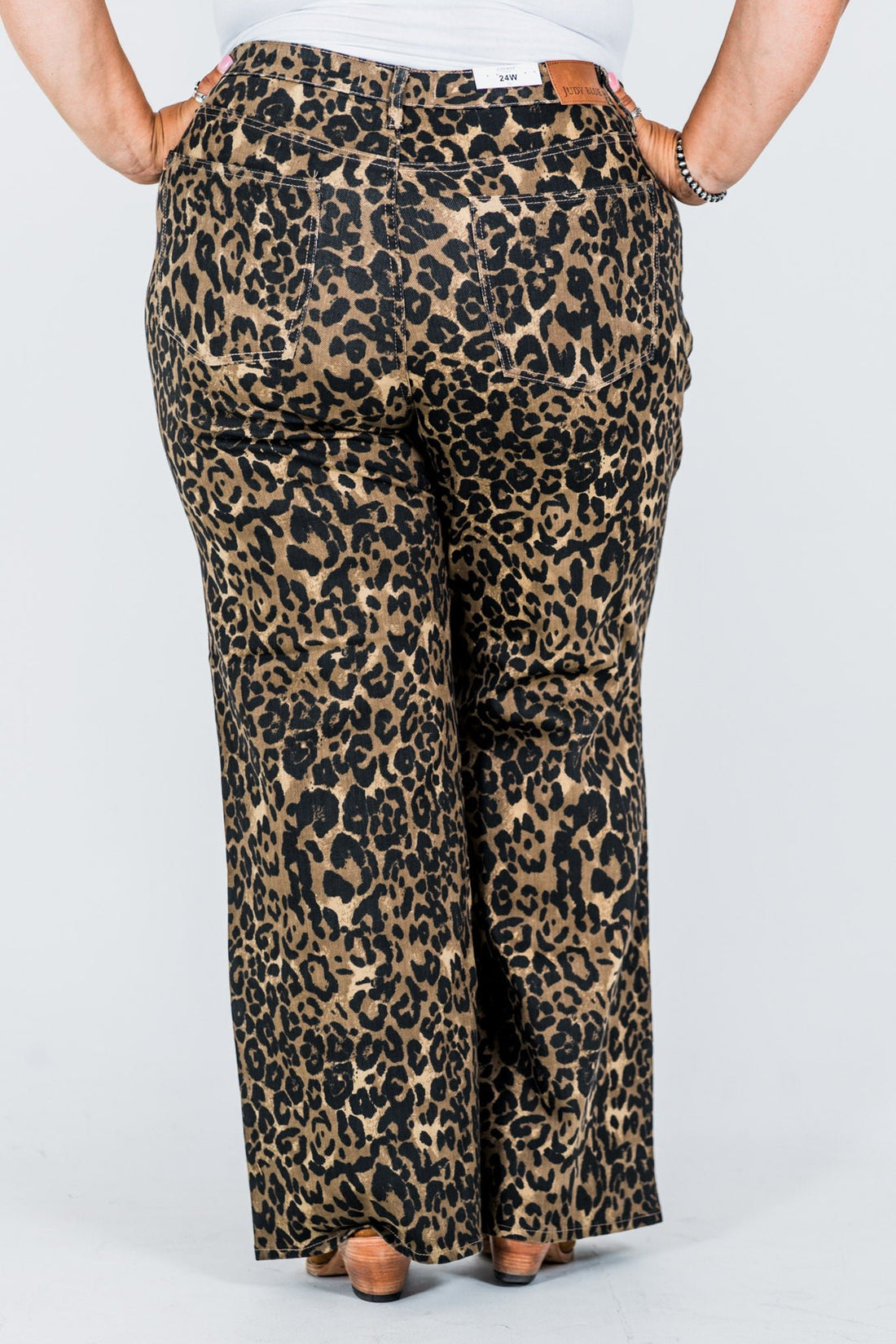 Judy Blue High - Waist Retro Wide Leg Leopard Print Jeans - Whiskey Skies - JUDY BLUE