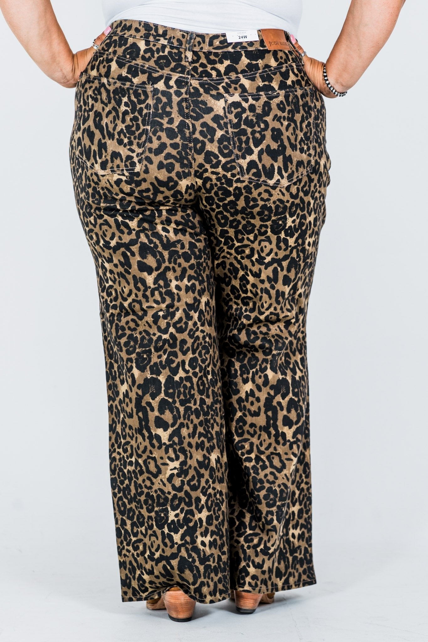 Judy Blue High - Waist Retro Wide Leg Leopard Print Jeans - Whiskey Skies - JUDY BLUE