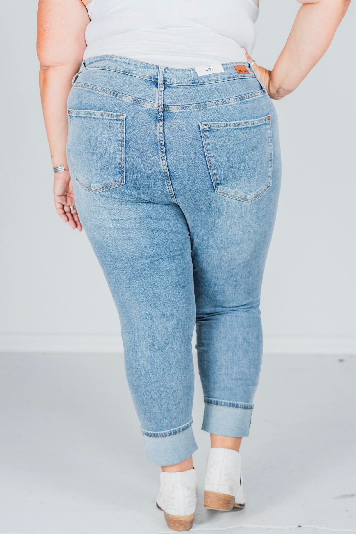 Judy Blue High - Waist Vintage Wash Boyfriend Jeans - Whiskey Skies - JUDY BLUE